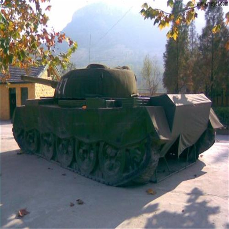 青龙大型充气坦克